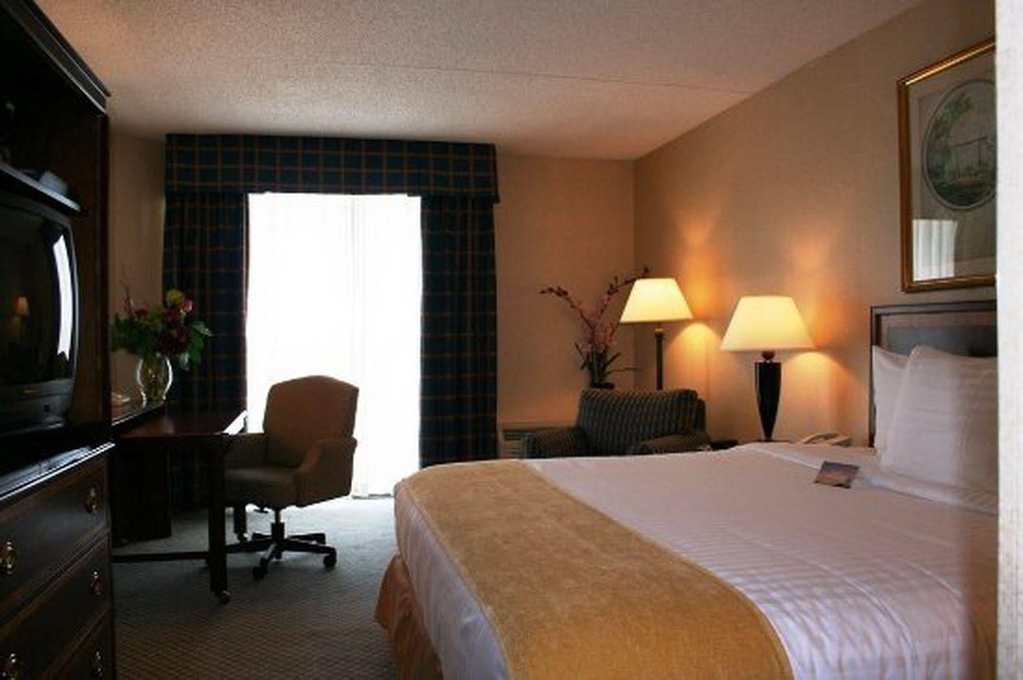Magnuson Grand & Conference Center Somerset-Bridgewater Pokoj fotografie